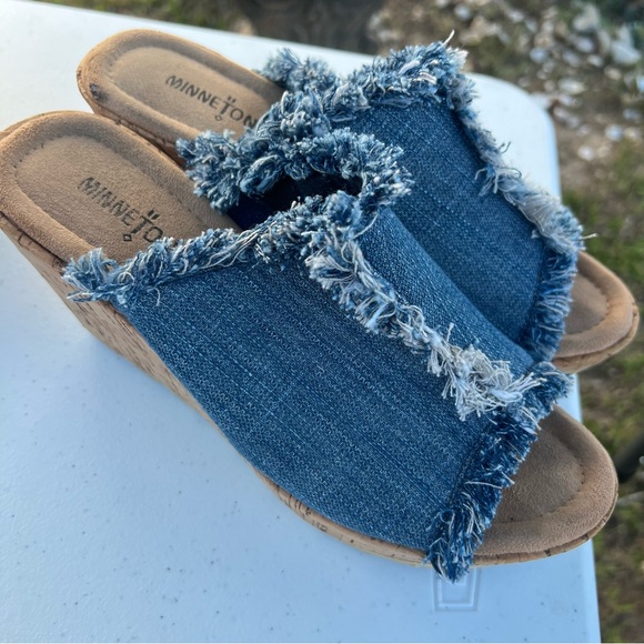 Minnetonka Shoes - Minnetonka Blue Jean Wedge Sandals size 8